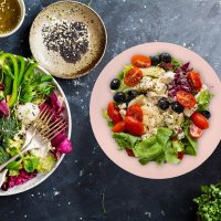 Relaxdays Zweifarbige Salatschüssel aus Edelstahl...