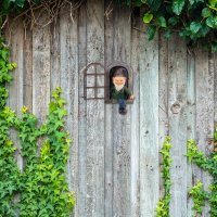 Relaxdays Zwerg mit Fenster